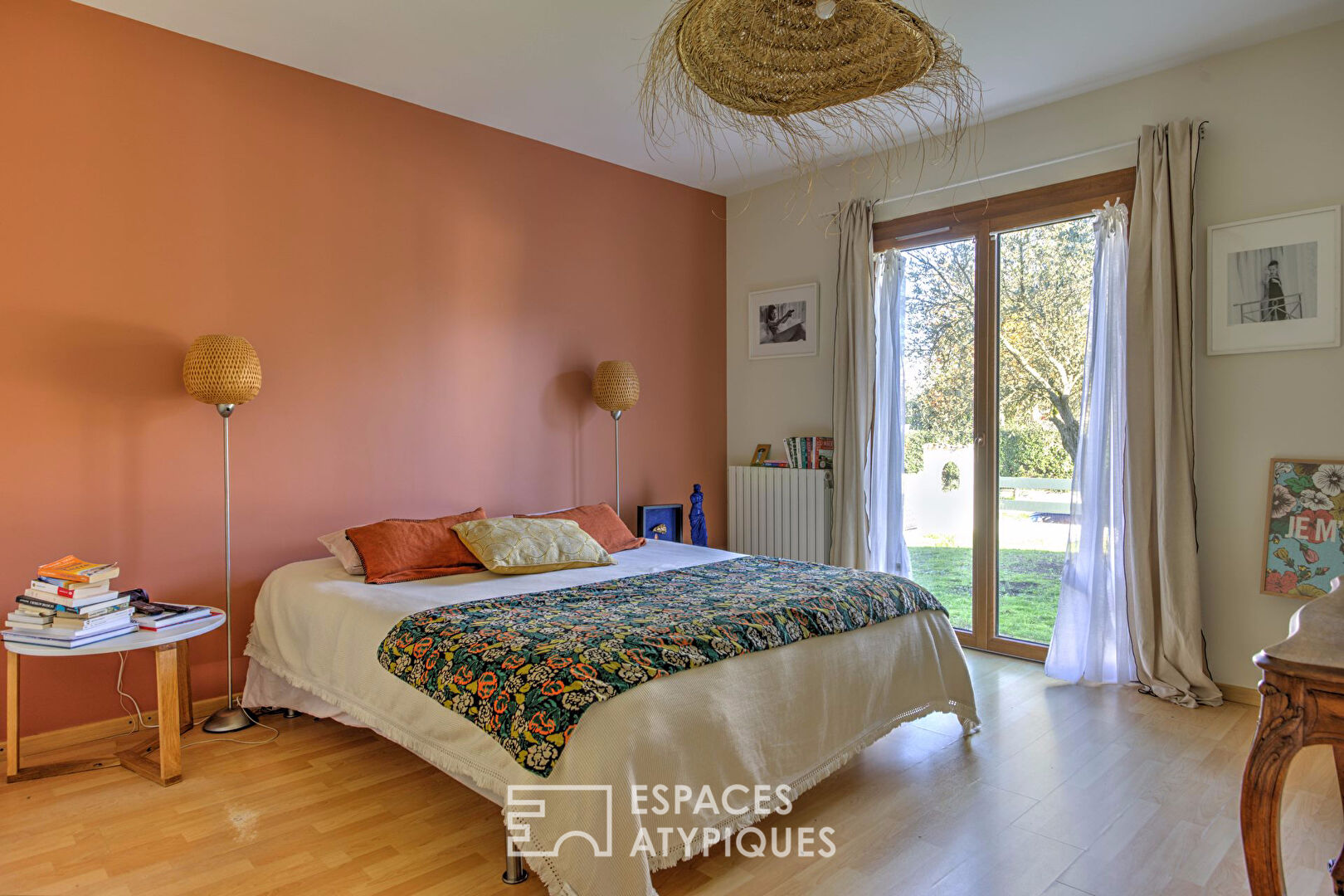 Maison familiale au style provençal en bord de mer.