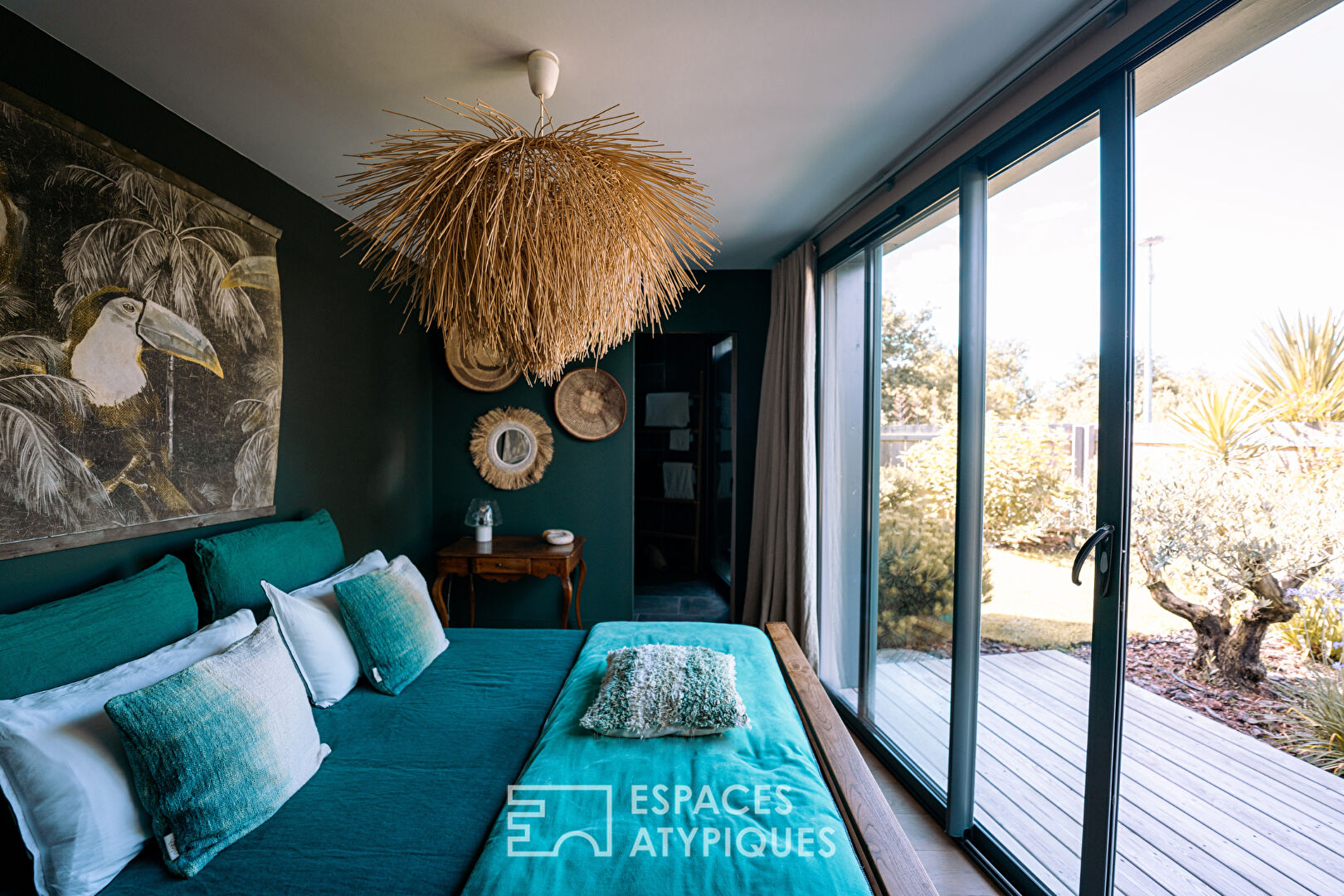 Magnificent Architectural Villa in Andernos