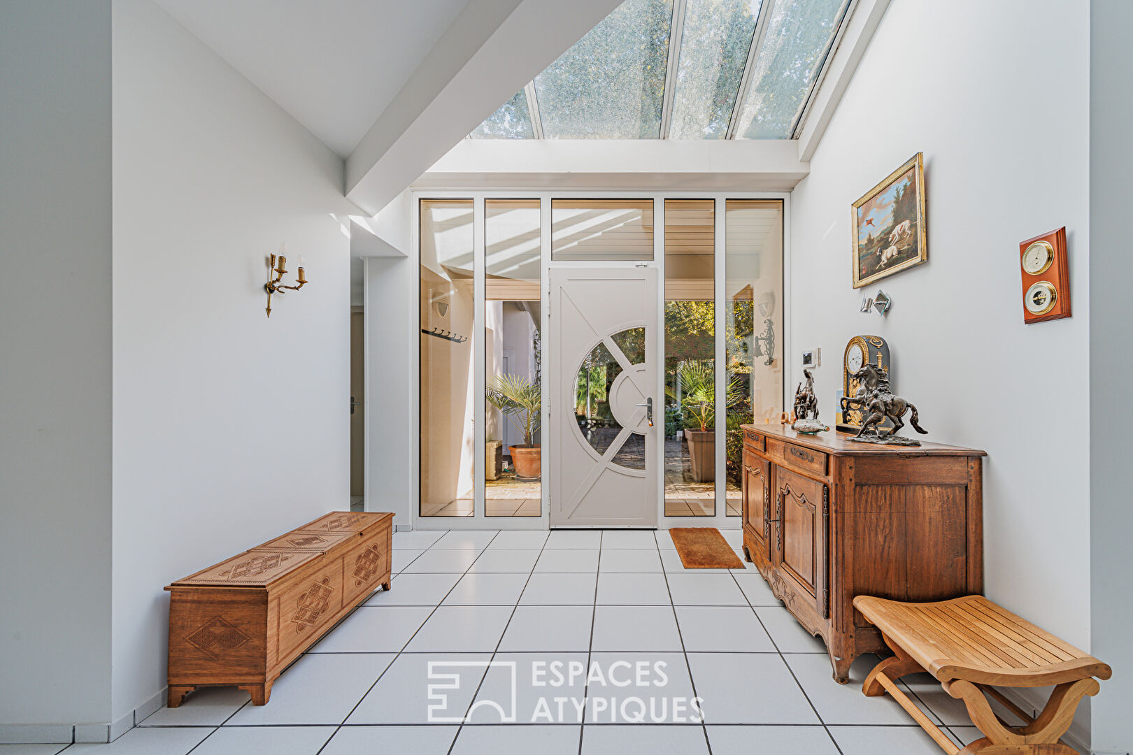 Remarkable Architect’s Villa with guest house in the center of La Teste