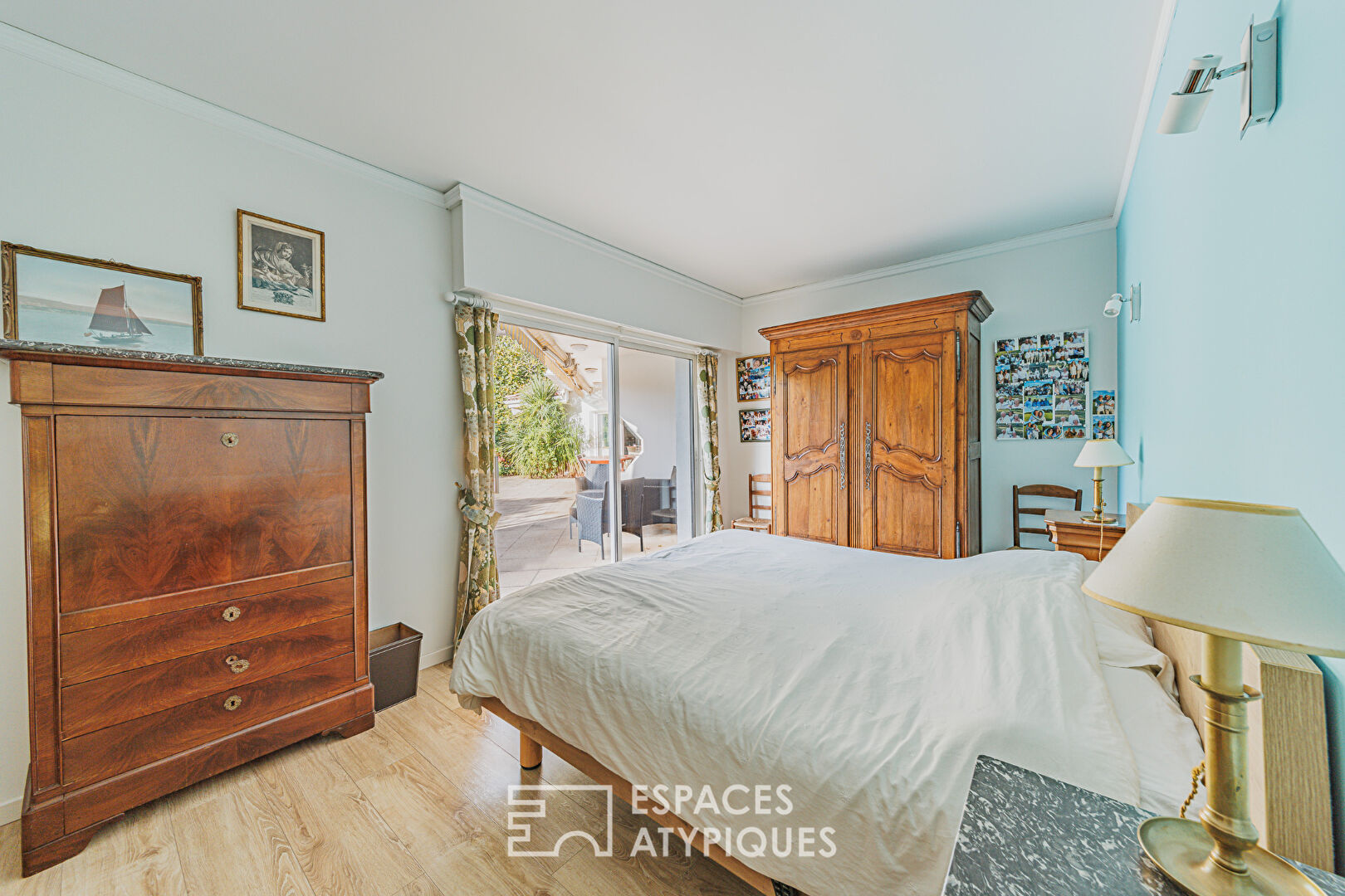 Remarkable Architect’s Villa with guest house in the center of La Teste