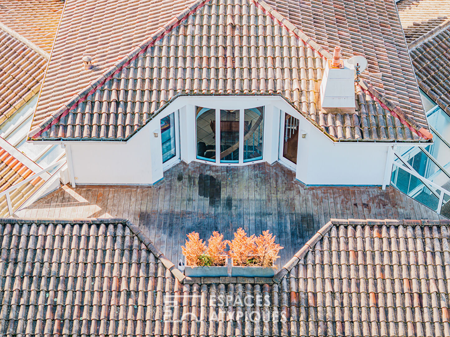 Remarkable Architect’s Villa with guest house in the center of La Teste
