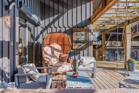 Villa style ferret-capienne et son paddock à chevaux