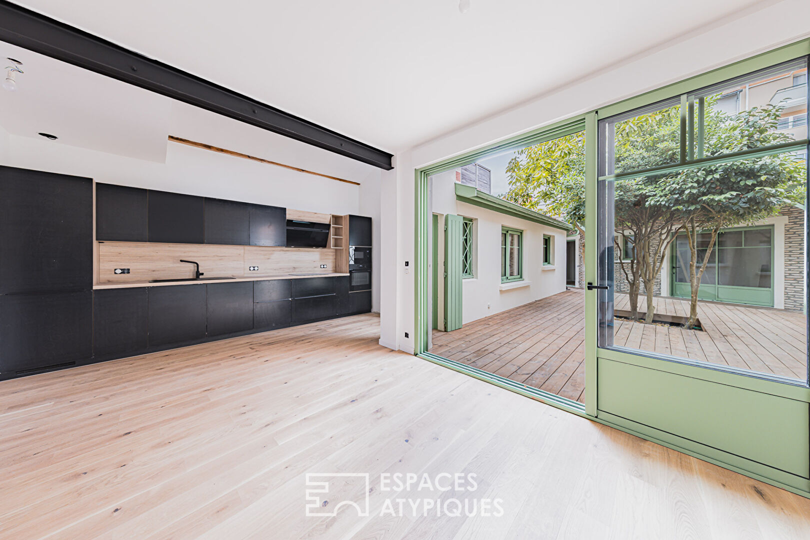 Arcachonnaise avec dépendance en hyper centre d’Arcachon