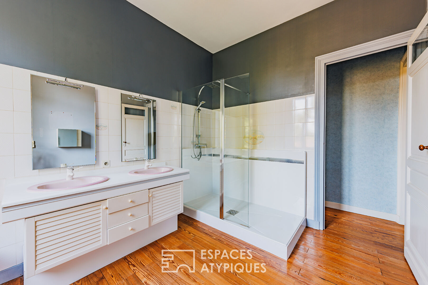 Elegant mansion with authentic charm, a stone’s throw from the Arcachon Bay