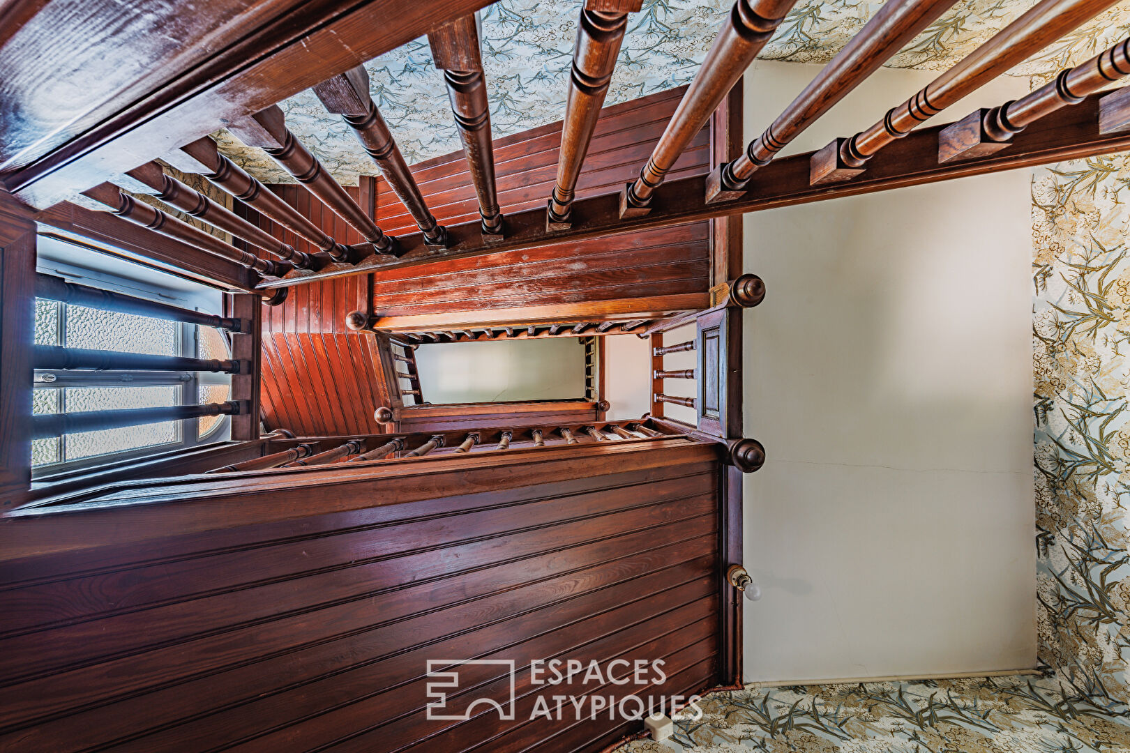 Elegant mansion with authentic charm, a stone’s throw from the Arcachon Bay