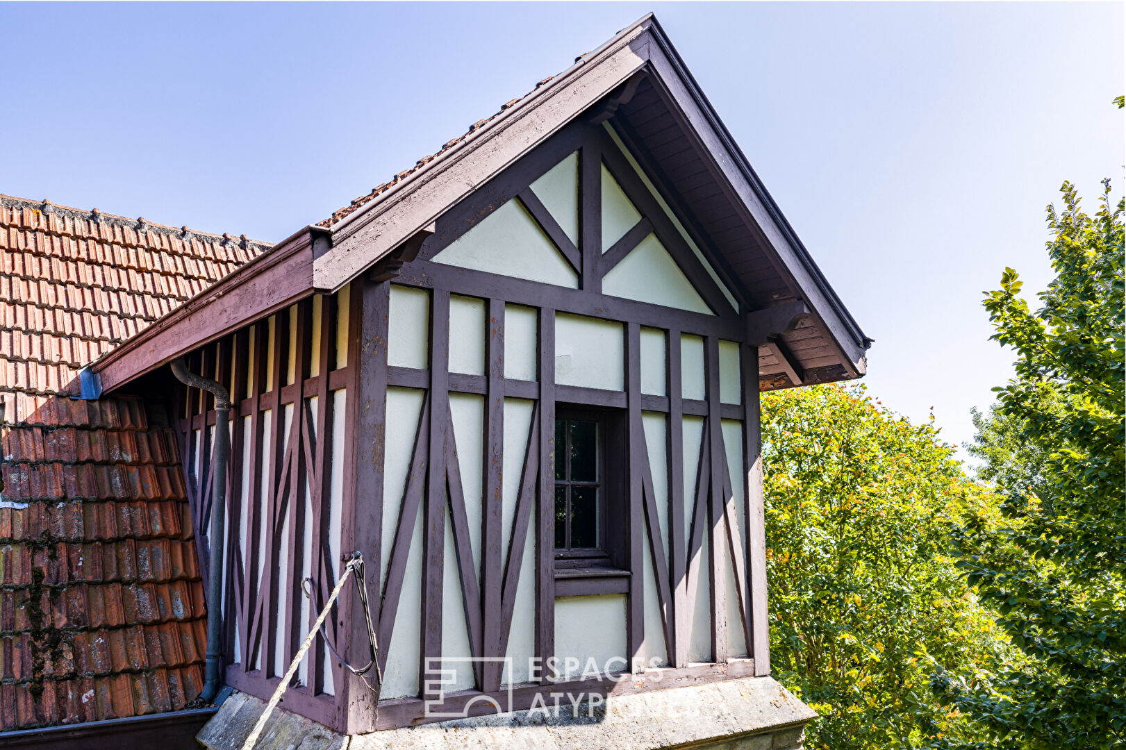 Elegant mansion with authentic charm, a stone’s throw from the Arcachon Bay