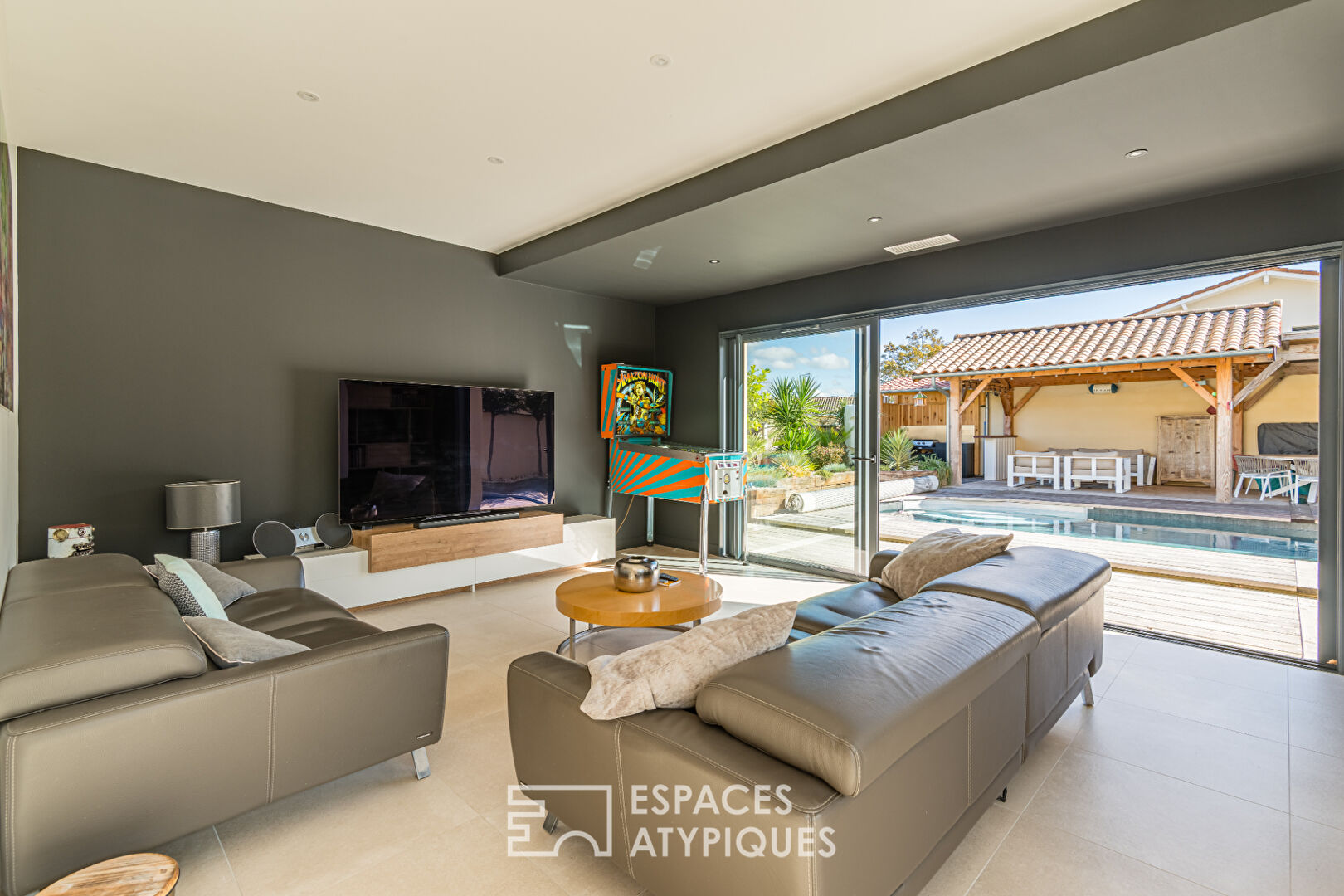 Élégante villa contemporaine en coeur de ville