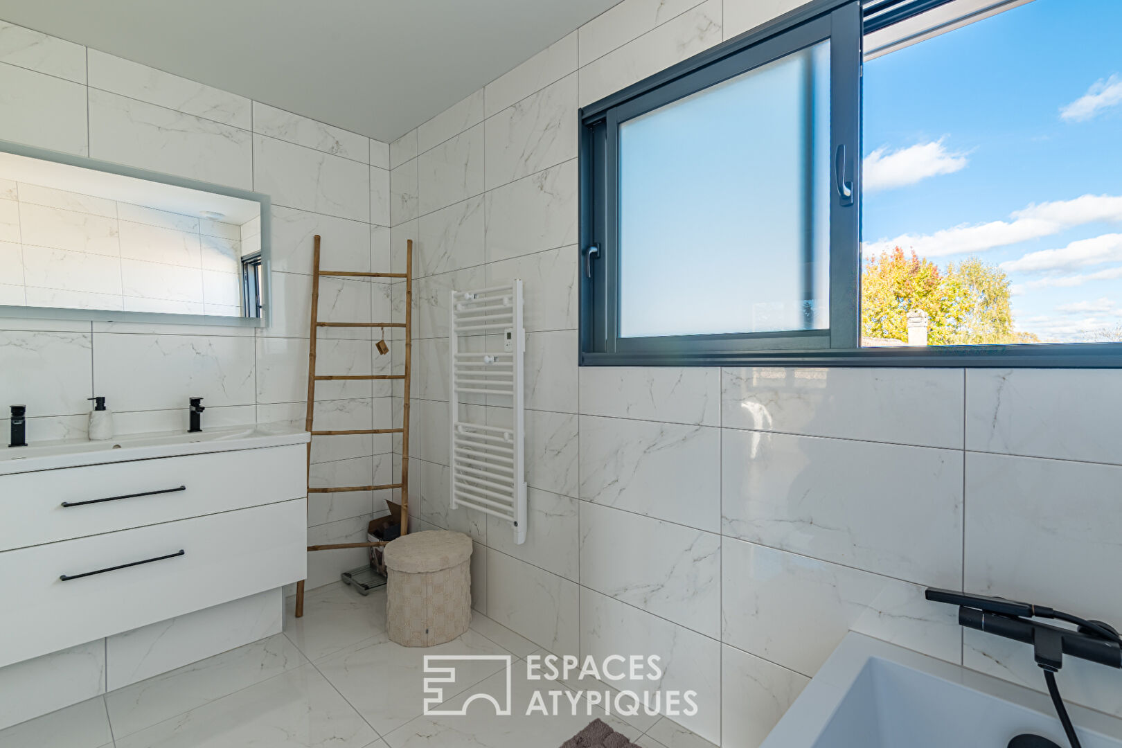 Élégante villa contemporaine en coeur de ville