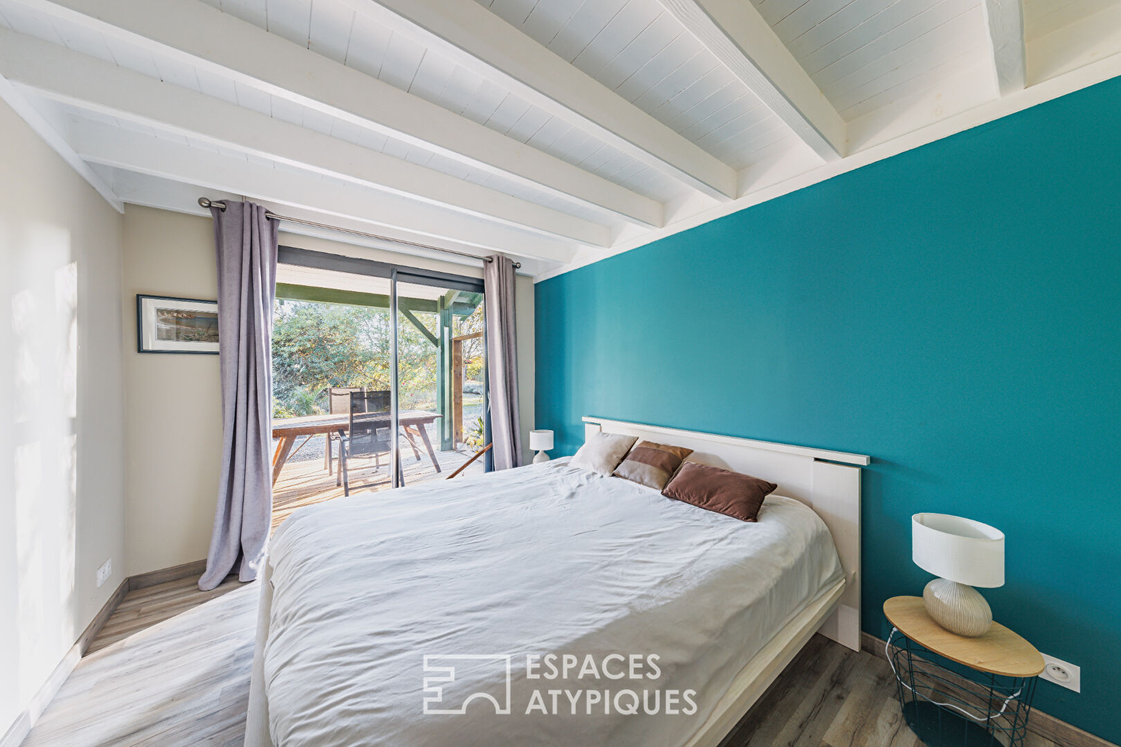 Une propriété de charme sur un vaste terrain