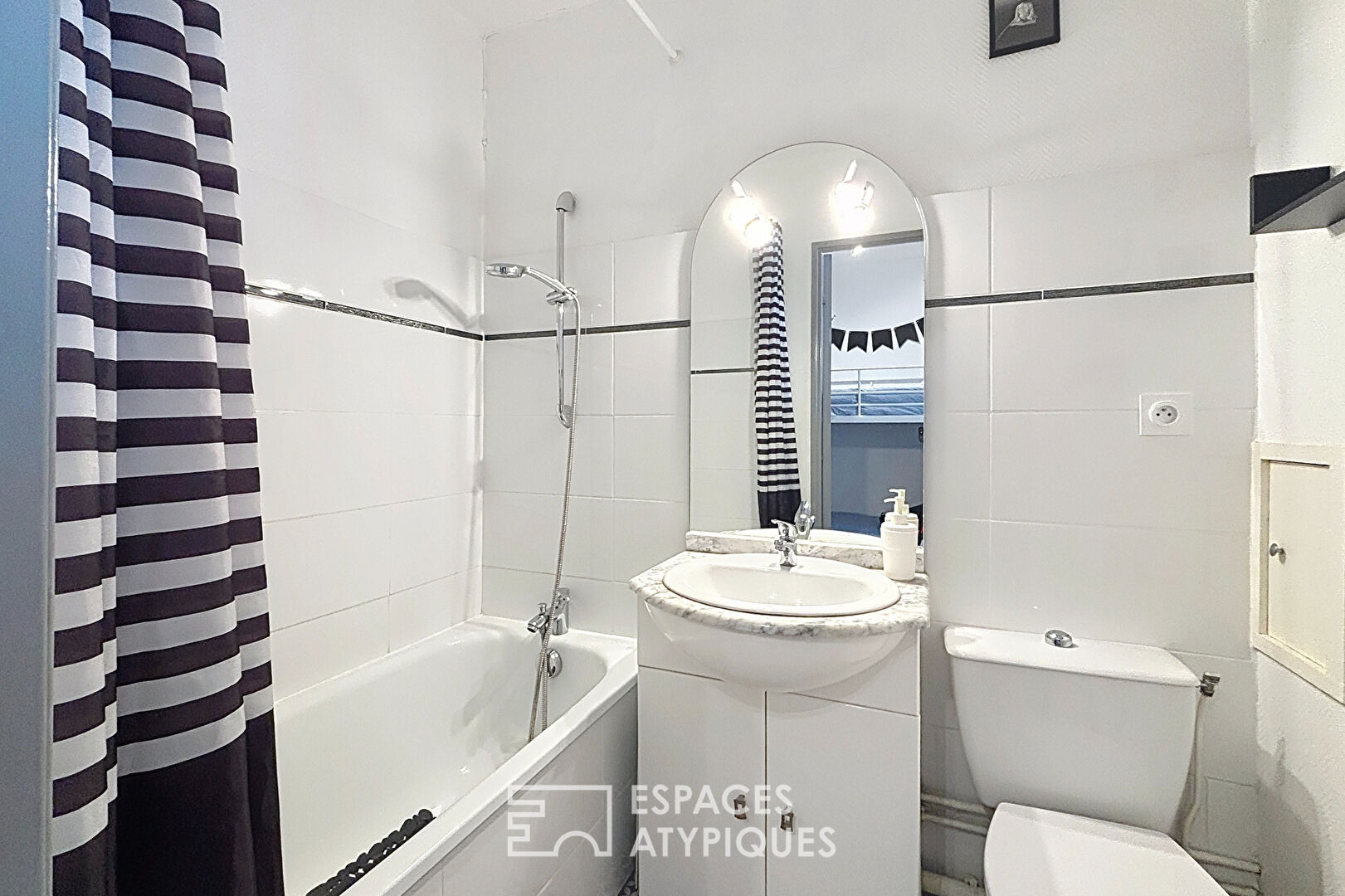 Studio cabine clé en main avec balcon en centre-ville