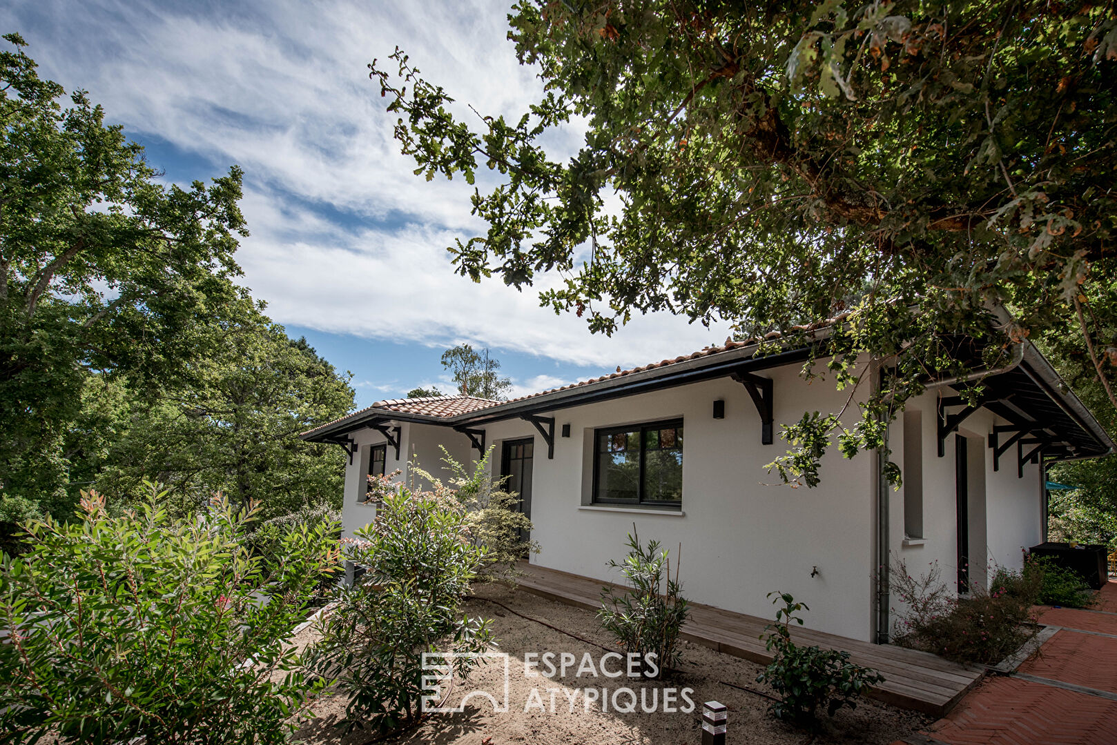 Villa contemporaine de caractère proche de la plage