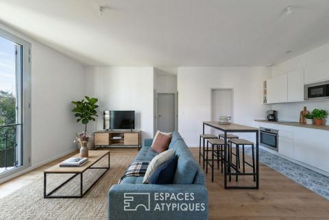 Dernier étage rénové à deux pas du Bassin