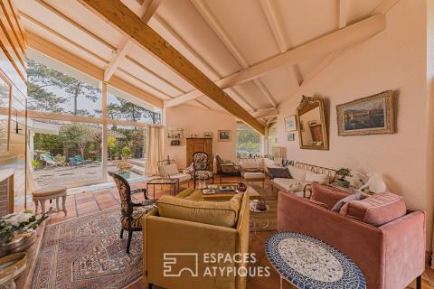 Maison d&rsquo;Architecte avec piscine dans un écrin de verdure