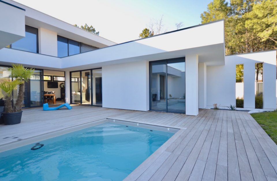 33950 LEGE CAP FERRET - Maison cubique avec piscine à Lège Cap Ferret bourg - Réf. 590EAAR