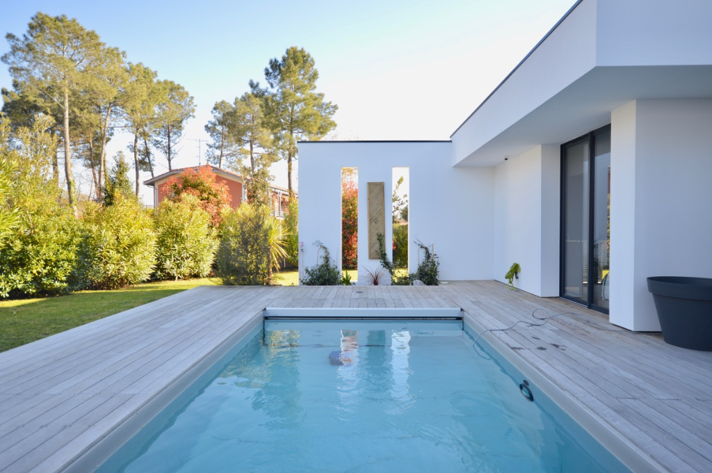 Maison cubique avec piscine à Lège Cap Ferret bourg