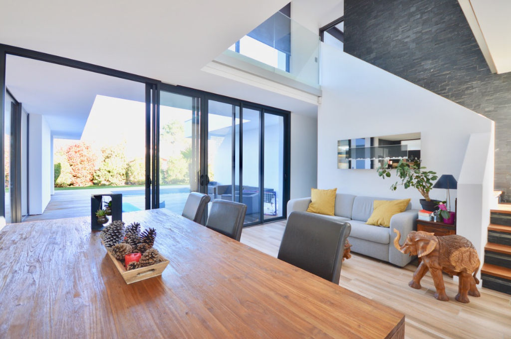 Maison cubique avec piscine à Lège Cap Ferret bourg