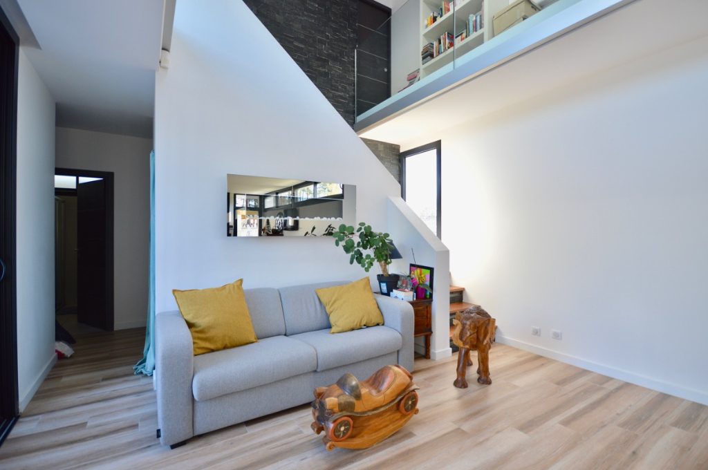 Maison cubique avec piscine à Lège Cap Ferret bourg