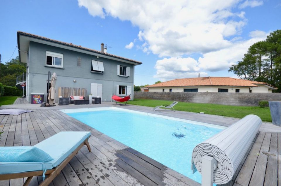 33510 ANDERNOS LES BAINS - Maison familiale avec jardin et piscine en centre ville - Réf. 665EAAR