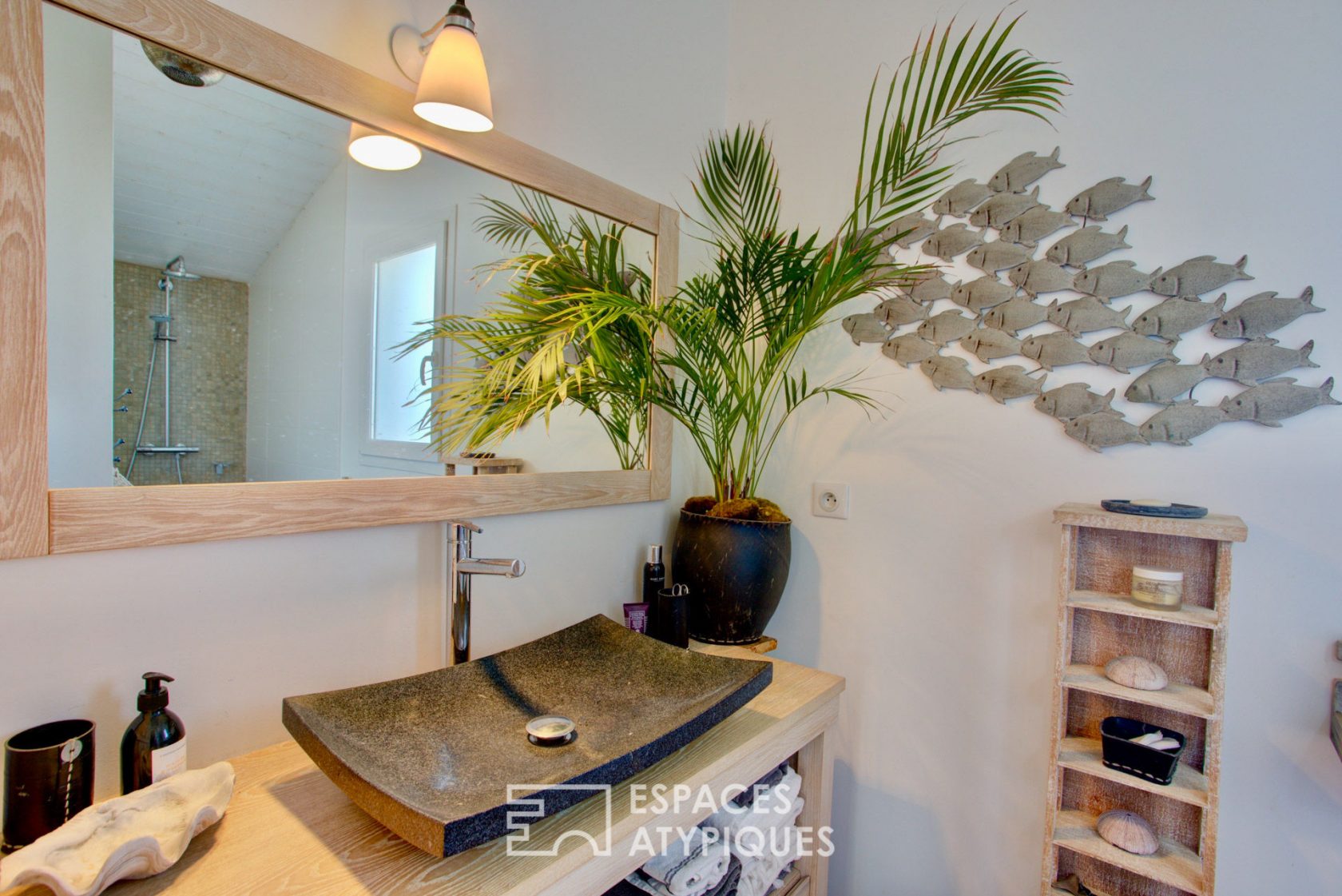 Maison contemporaine esprit ethnique chic