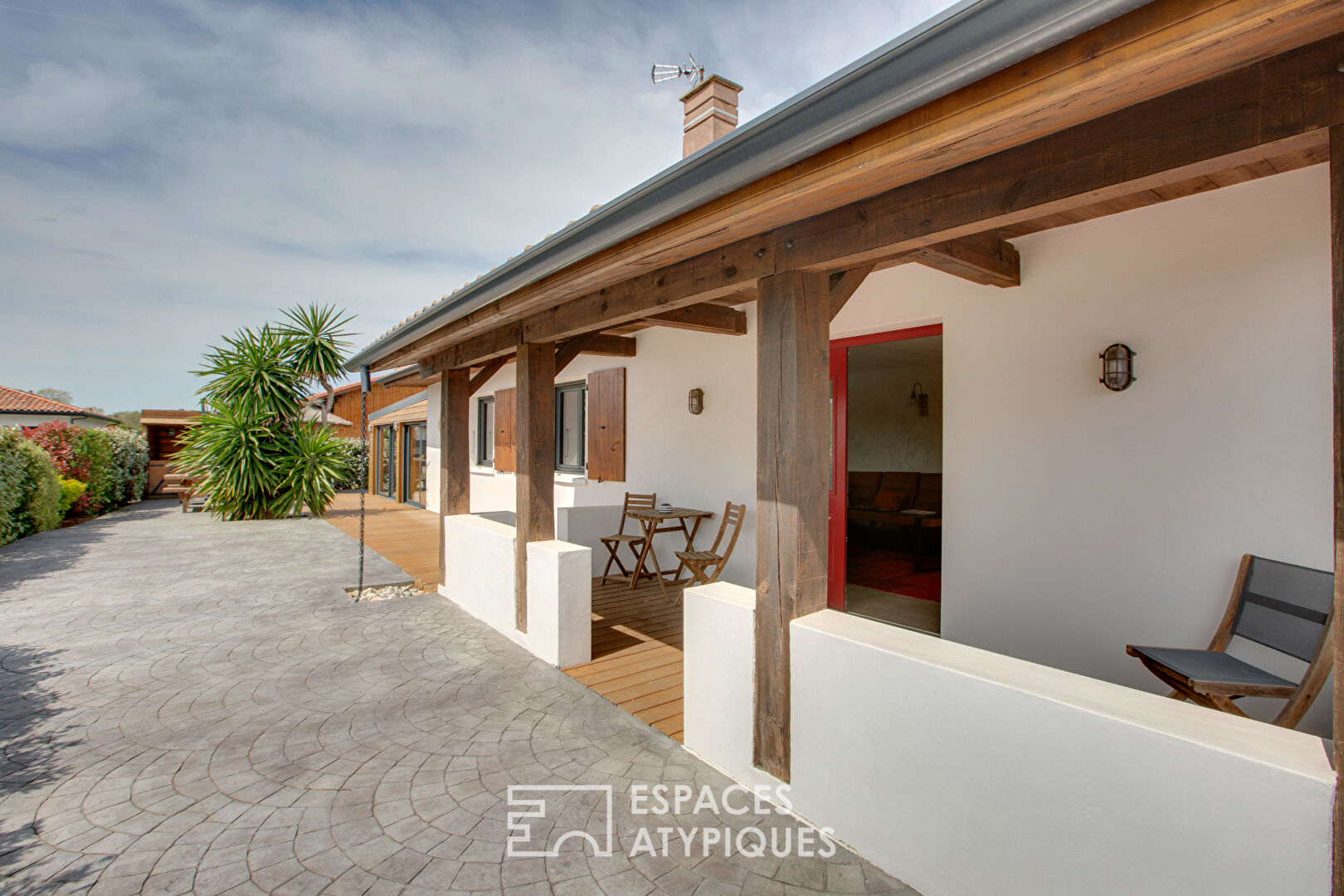Contemporary elegance in the heart of a chalet atmosphere