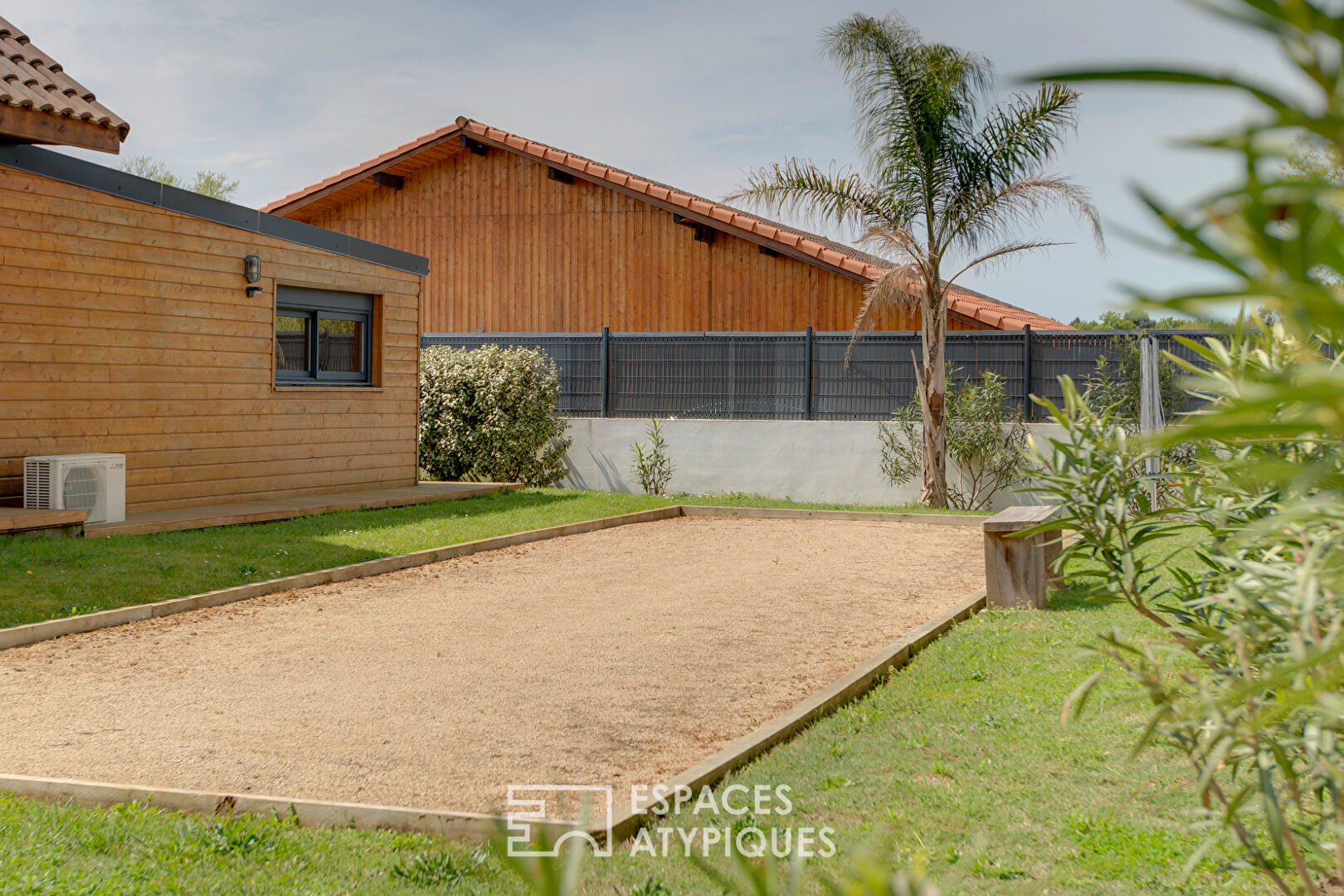 Contemporary elegance in the heart of a chalet atmosphere