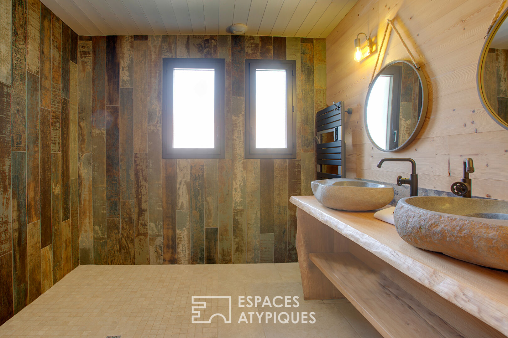 Contemporary elegance in the heart of a chalet atmosphere