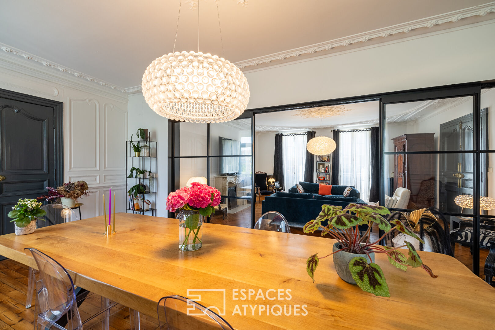 Charming residence in the heart of the city and its high-end guest rooms