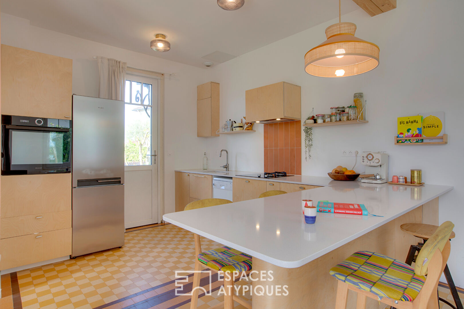 Charming 1930s house in the heart of town
