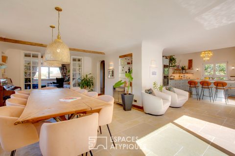 Maison à la rénovation de qualité et sa piscine vue forêt
