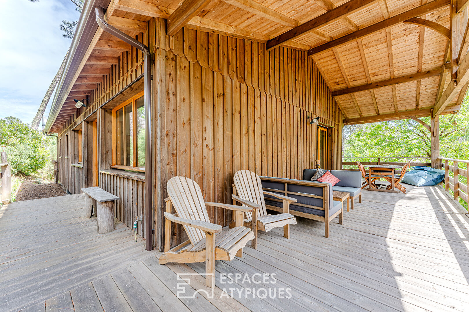 Maison perchée dans la nature à la lisière du Golf