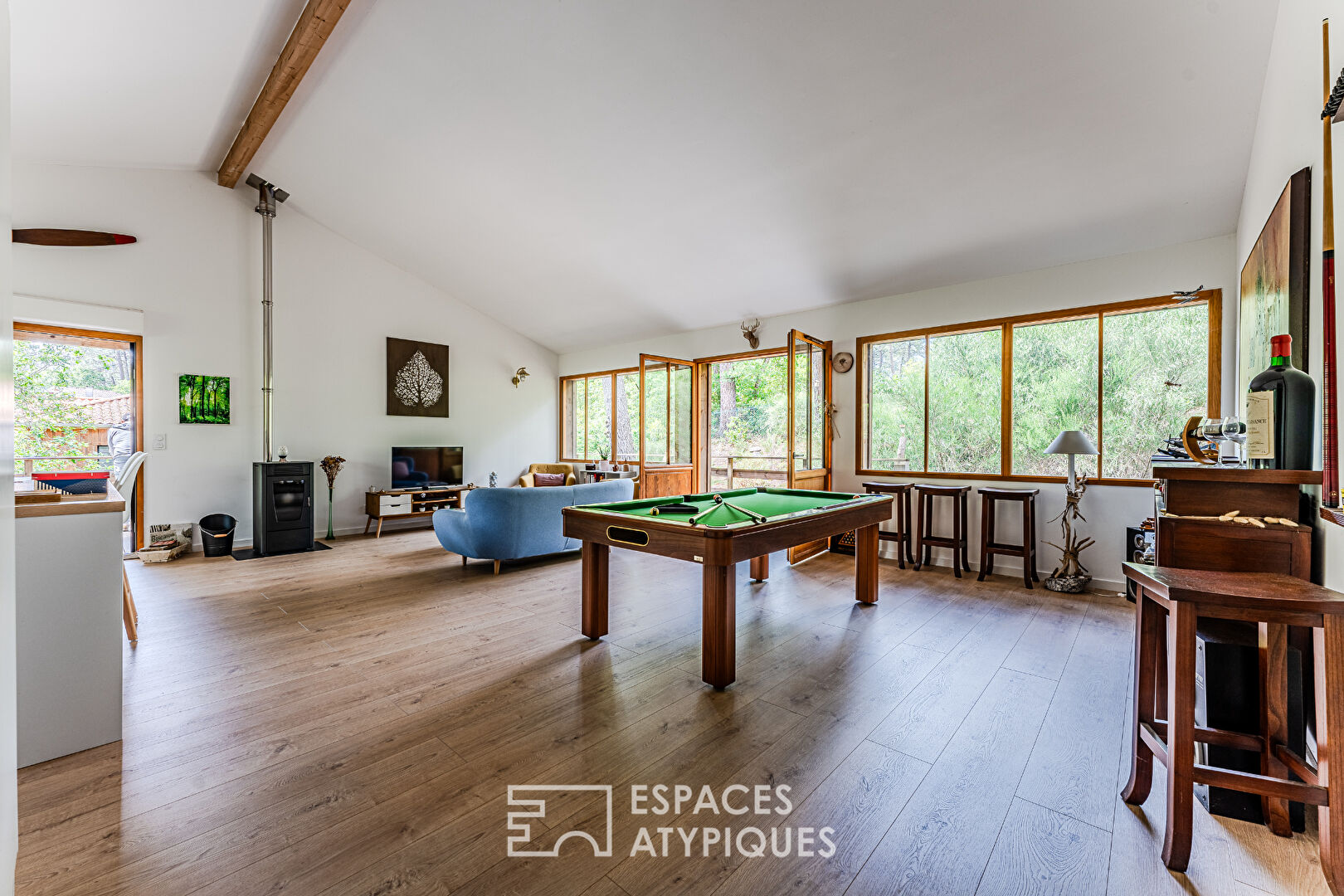 Maison perchée dans la nature à la lisière du Golf