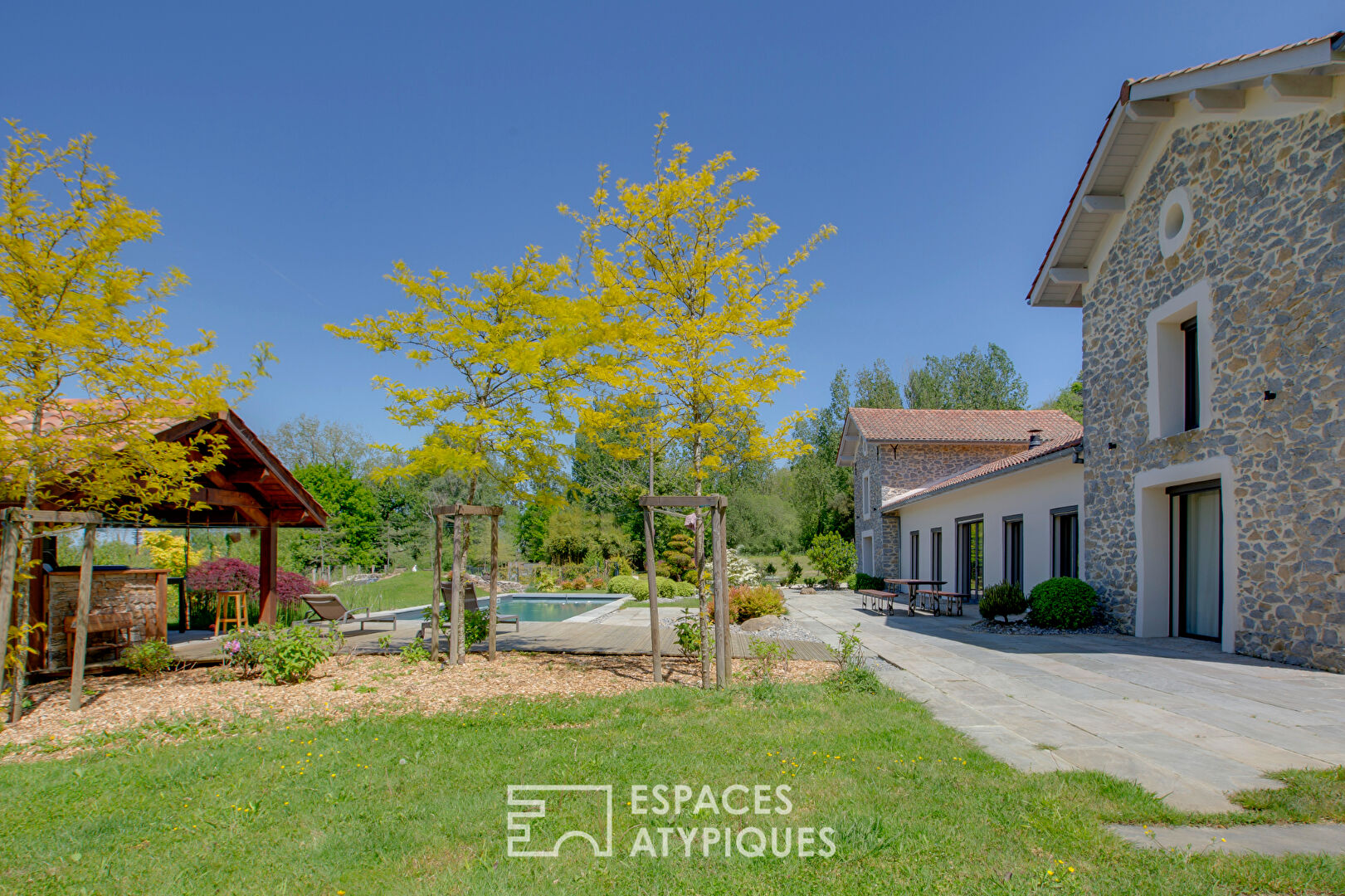 Domaine d’exception au charme Napoléonien dans un écrin de nature