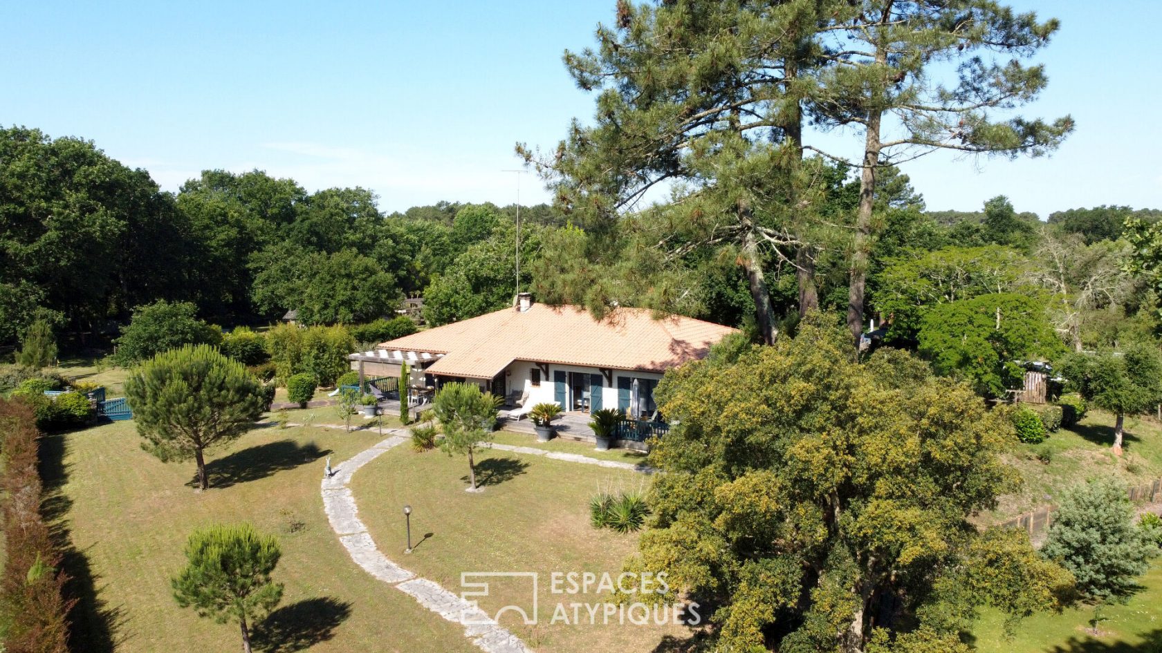 Maison Landaise de caractère au cadre de vie privilégié