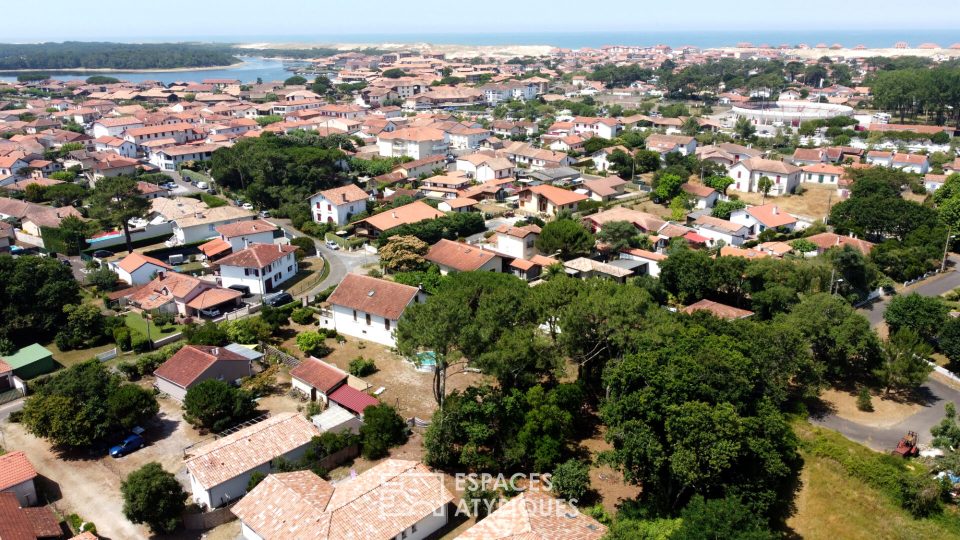 Terrain constructible à quelques pas des plages