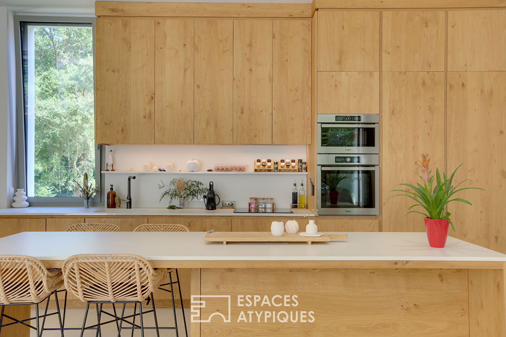 Minimalist elegance and open spaces close to the beaches