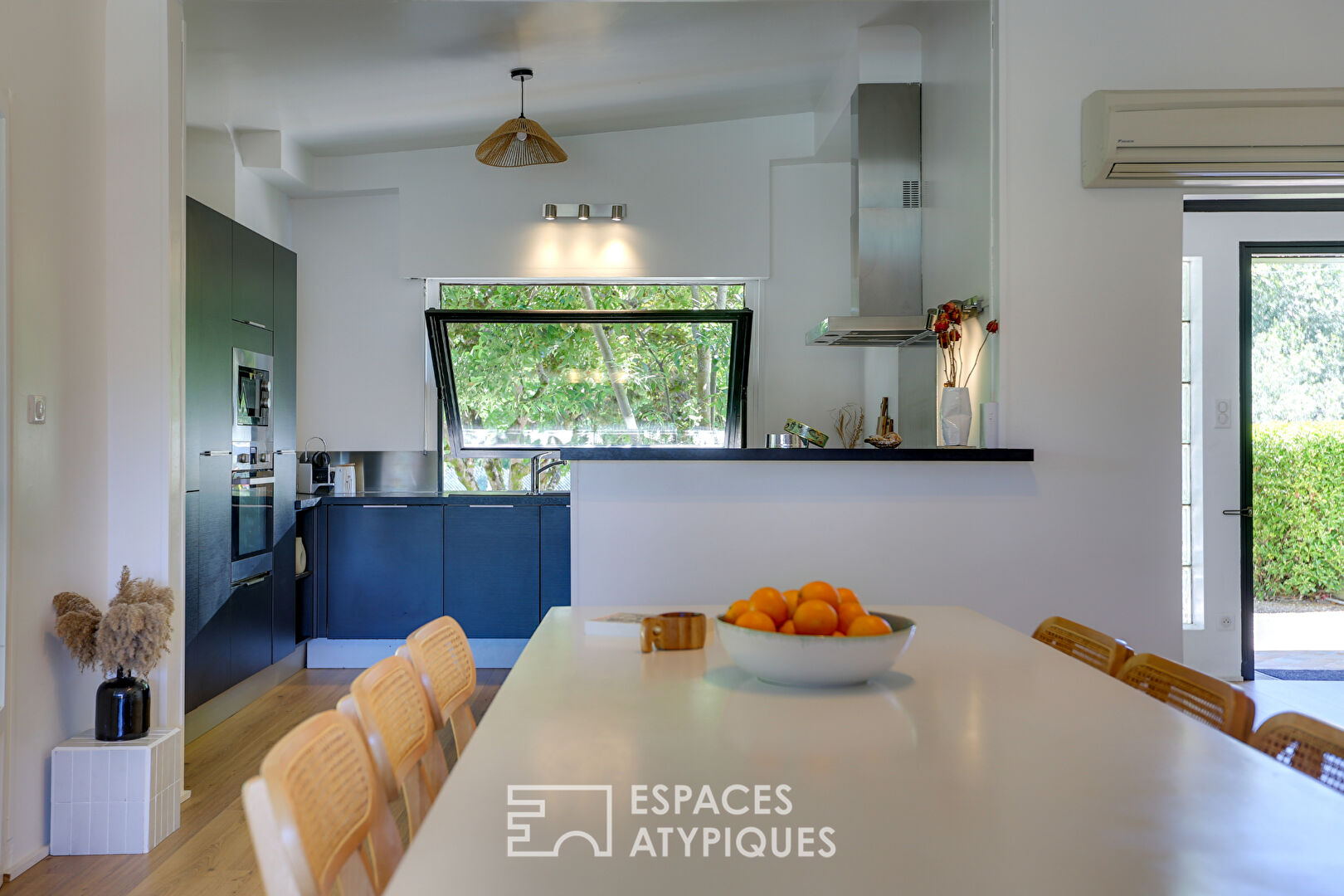 Maison d’architecte rénovée des années seventies