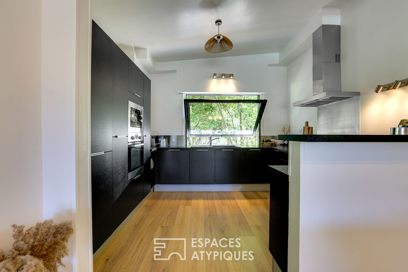 Maison d’architecte rénovée des années seventies