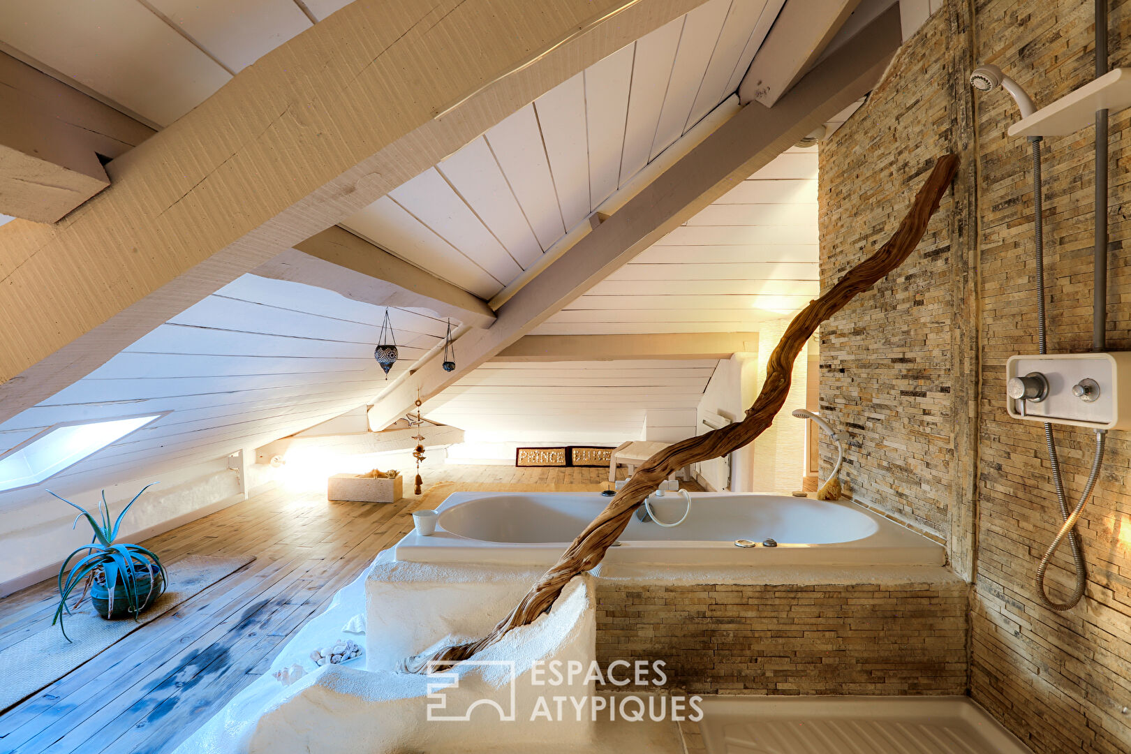 Villa emblématique en première ligne face à l’océan Atlantique