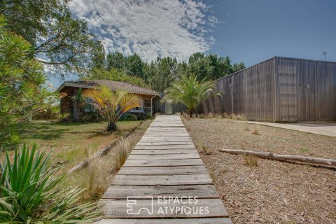 Villa d’architecte en bois à 2 km des plages