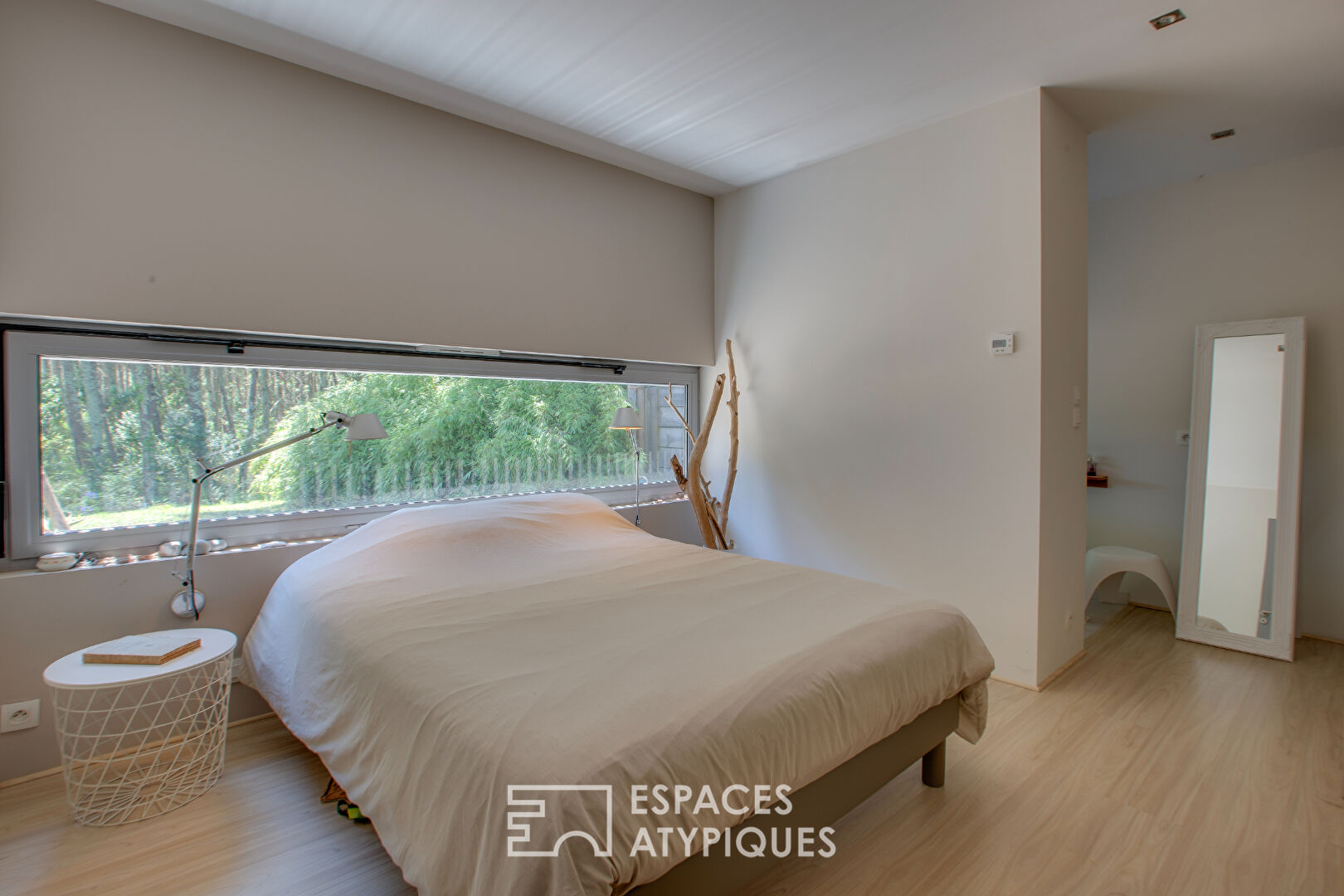 Villa d’architecte en bois à 2 km des plages