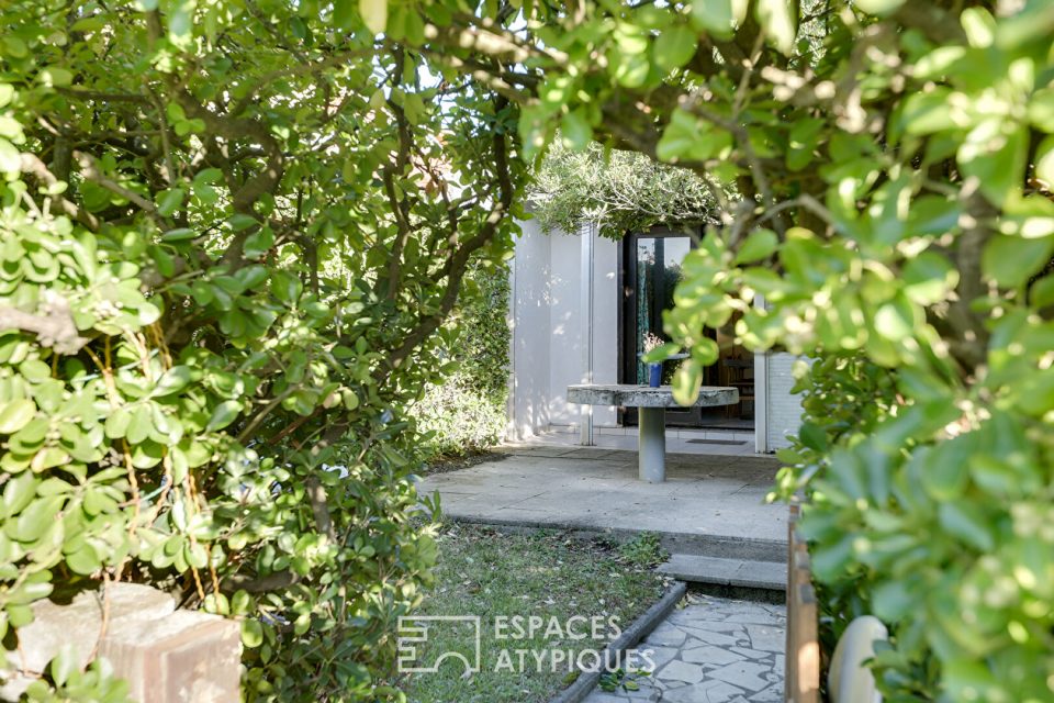 Villa patio et ses doubles extérieurs en bord de mer