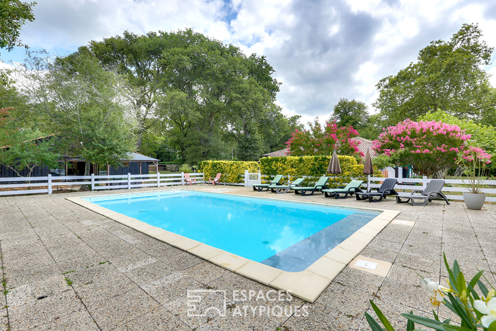 Airial landais du XIXe siècle rénové, piscine et parc arboré à 10 min de l’océan