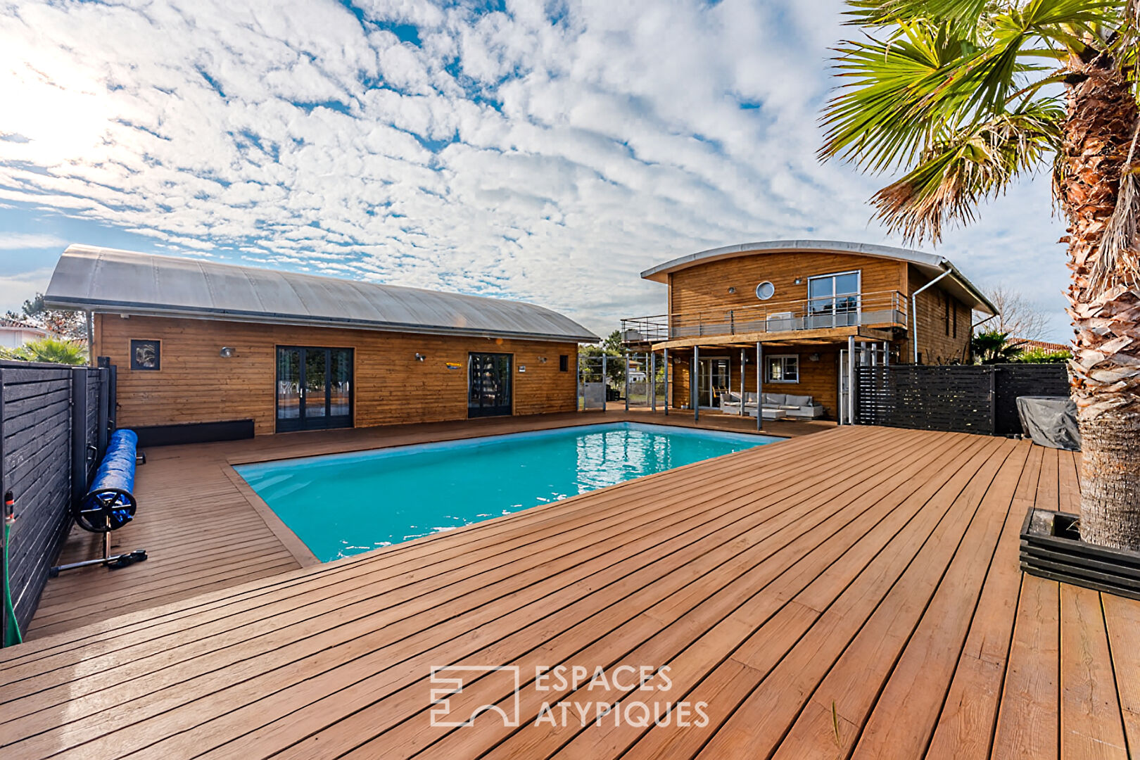 Un paradis pour les passionnés d’aviation au coeur du village aéronautique