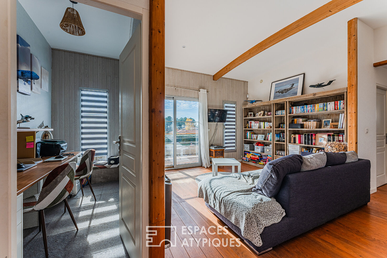 Un paradis pour les passionnés d’aviation au coeur du village aéronautique