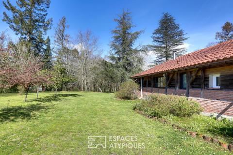 Propriété landaise avec gîte dans un parc arboré