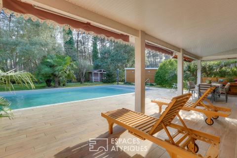 Villa avec piscine en lisière de forêt