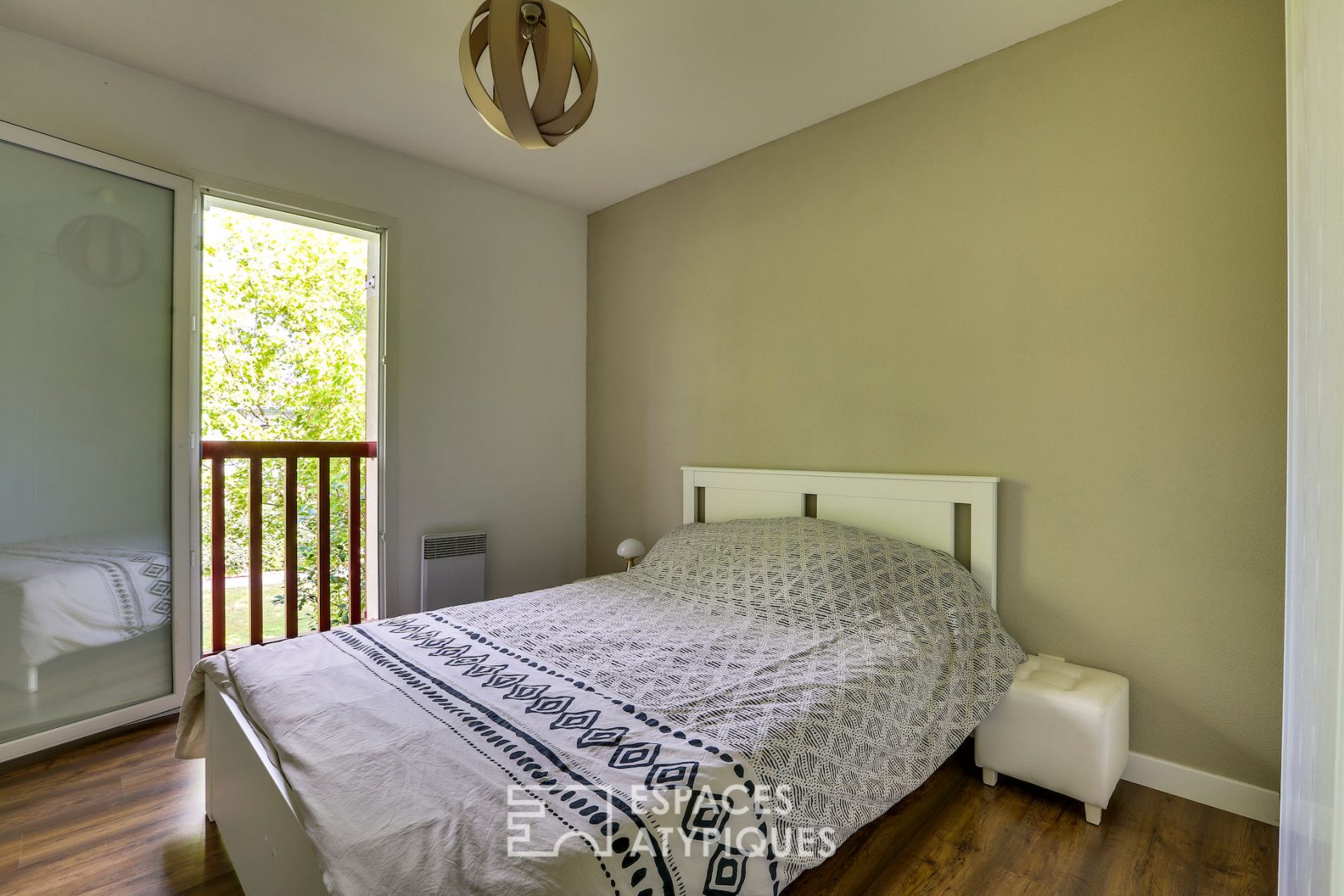 Appartement avec terrasse et piscine