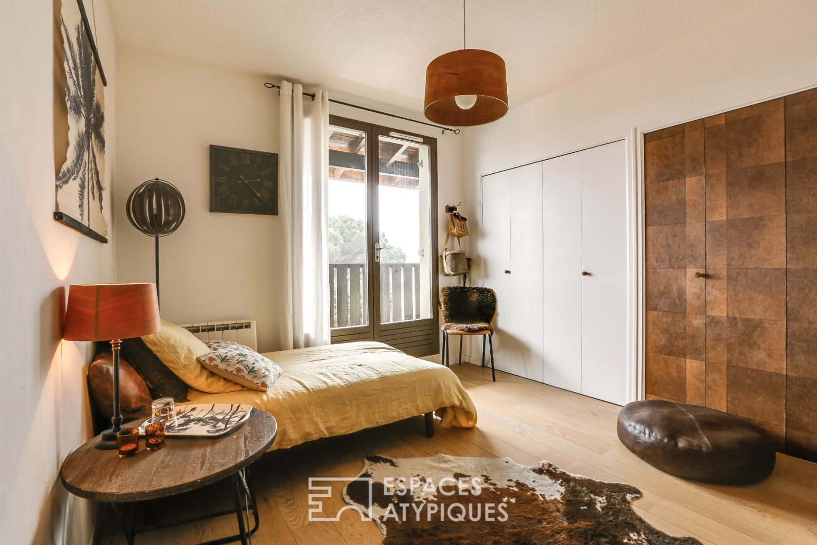 Appartement aux triples extérieurs en dernier étage