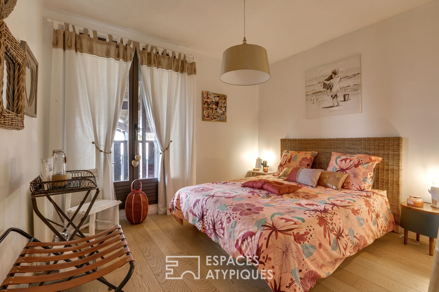 Appartement aux triples extérieurs en dernier étage
