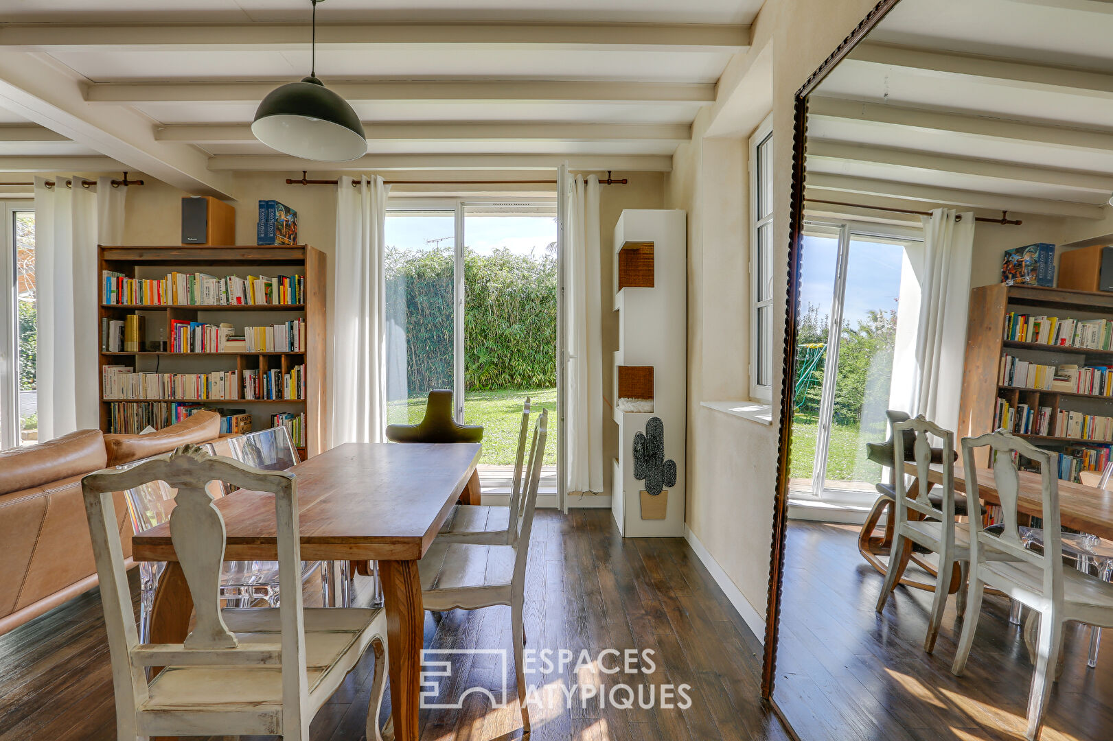 Renovated stone house in the heart of downtown